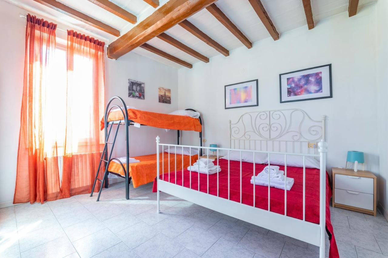 Parma Centro Torri Huge Apartment X6 Exterior foto